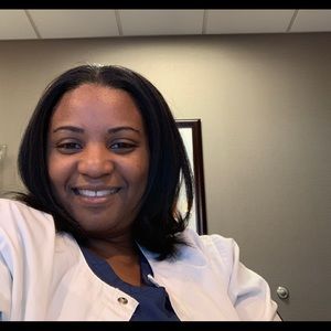 Meet your Posher, Marisa